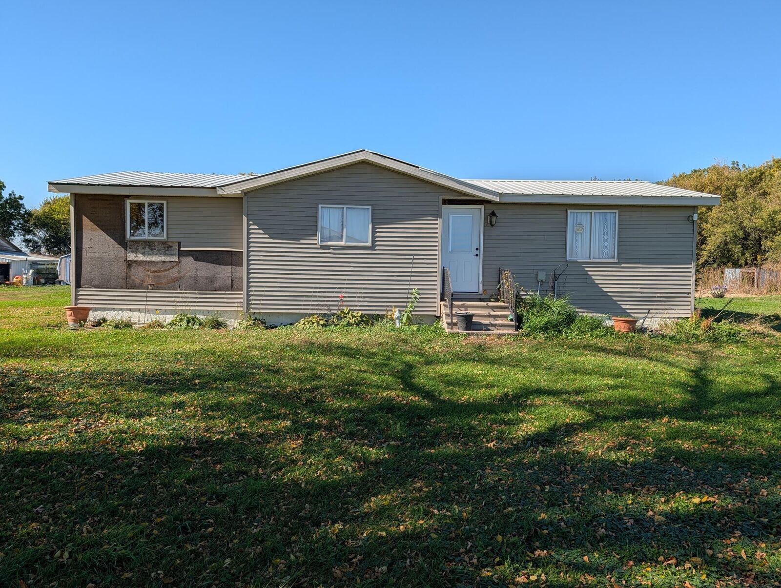 Property Photo: 14687 540th Avenue MN 56097
