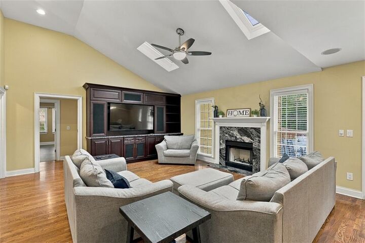 Property Photo: 2460 Due West Circle NW GA 30152