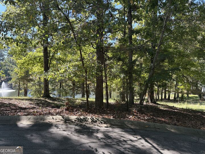 Property Photo:  1040 Mashie Drive  GA 30642 