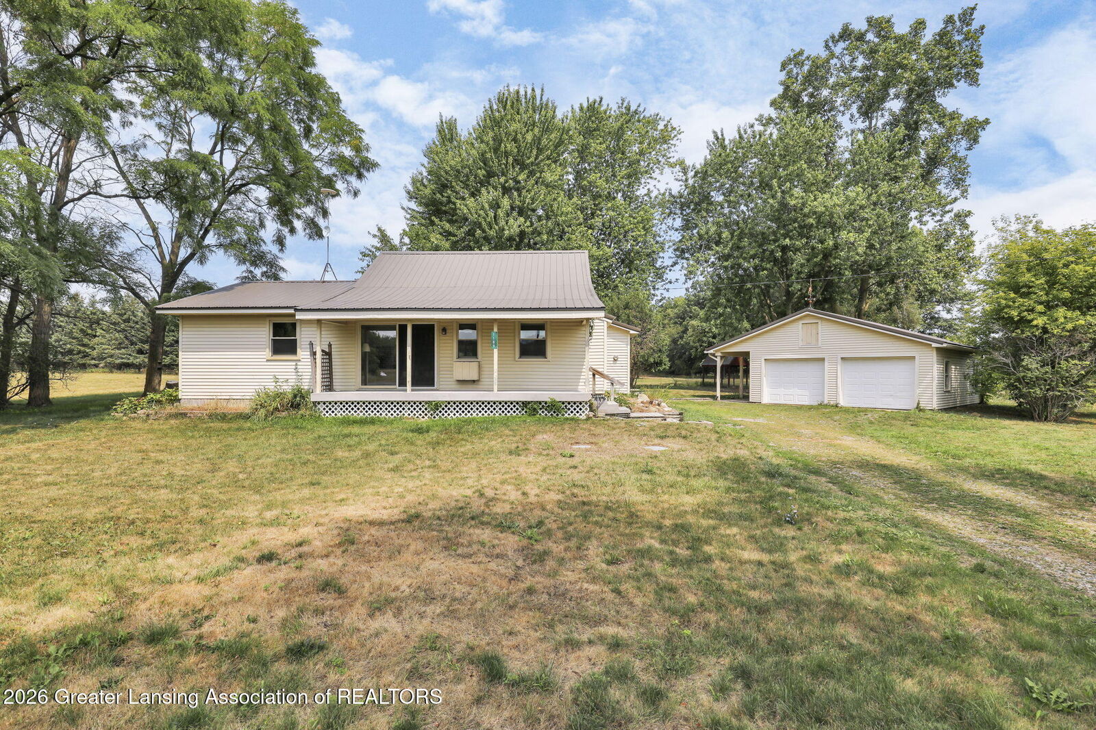 Property Photo:  1189 E Maple Rapids Road  MI 48879 