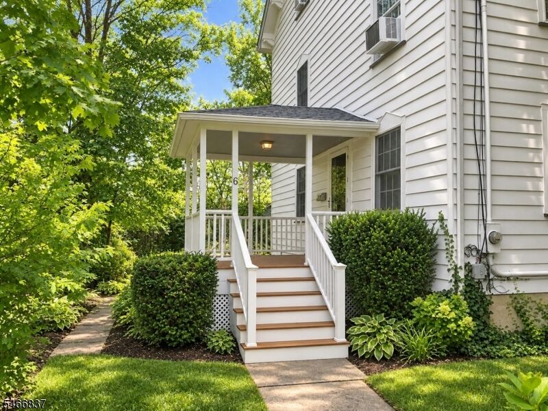 Property Photo:  6 Fairchild Ave  NJ 07950 