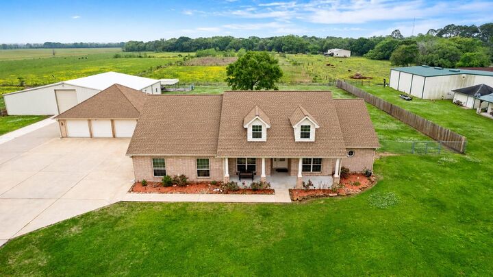 Property Photo:  2224 County Road 660B  TX 77534 