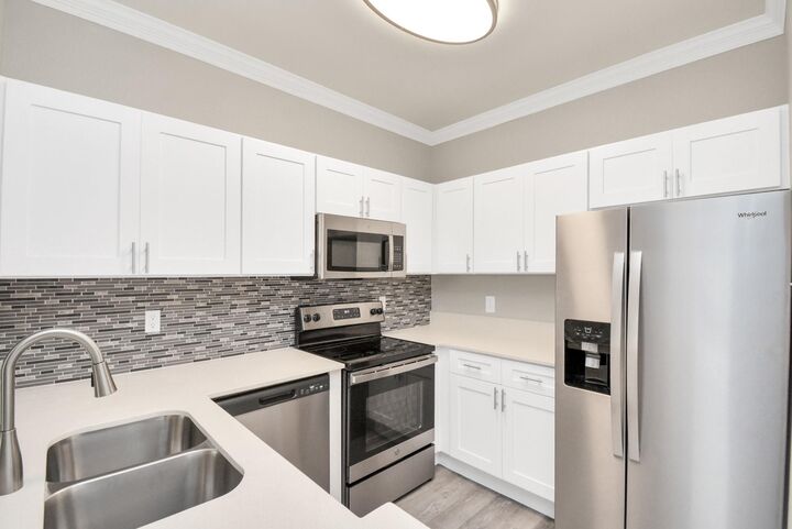 Property Photo:  2222 Maroneal Street 0346  TX 77030 