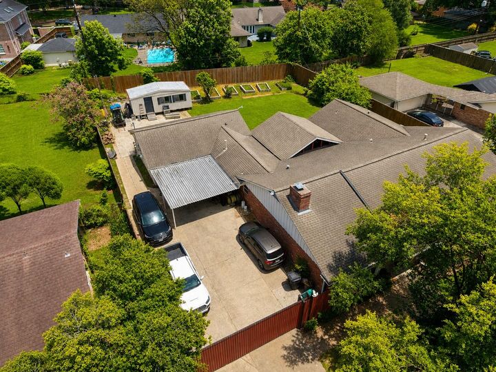 Property Photo: 7718 Hiawatha Drive TX 77036