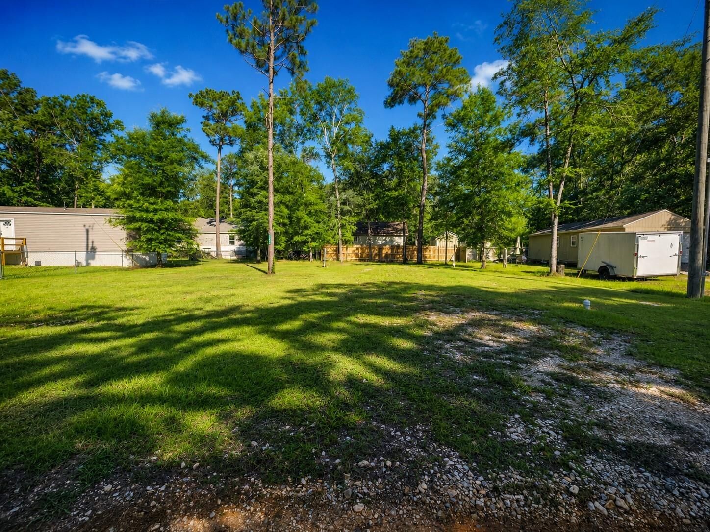 Property Photo: 249 Norfolk TX 77351