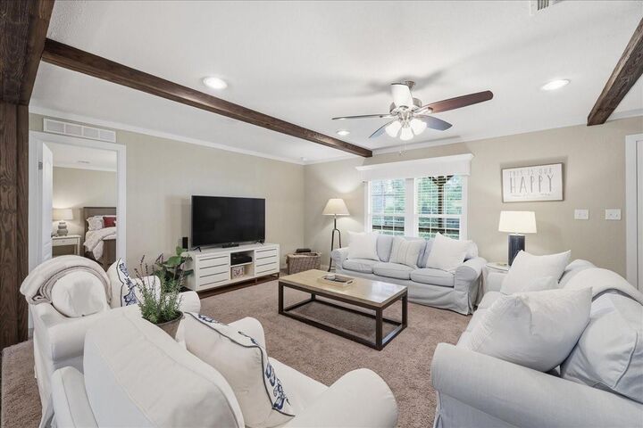 Property Photo: 209 Knollwood Drive Drive TX 75951