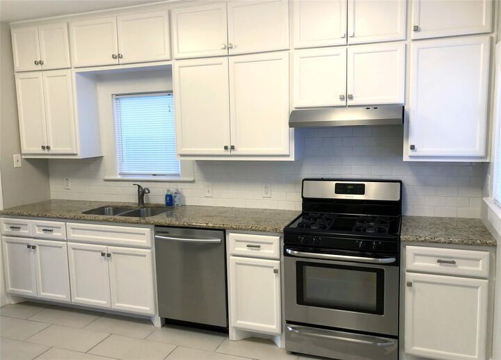Property Photo: 317 W 26th Street TX 77008