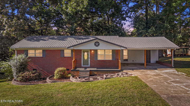 Property Photo:  203 County Road 142  TN 37370 