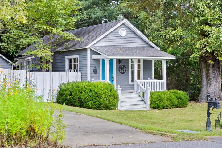 Property Photo: 107 17th Place AL 36801
