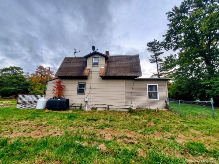 Property Photo:  315 Mountain Avenue  NY 10950 