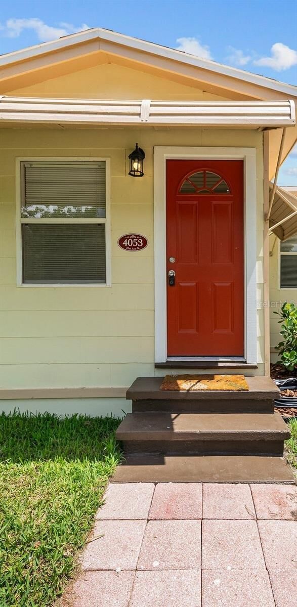 Property Photo:  4053 41st Avenue N  FL 33714 