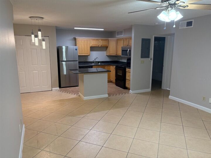 Property Photo:  360 Lakepointe Drive 202  FL 32701 