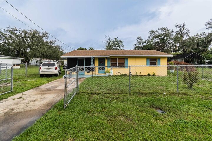 Property Photo:  710 Savannah Avenue  FL 33815 