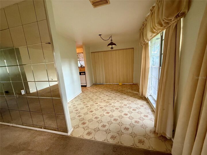 Property Photo: 6810 Eden Lane FL 33634
