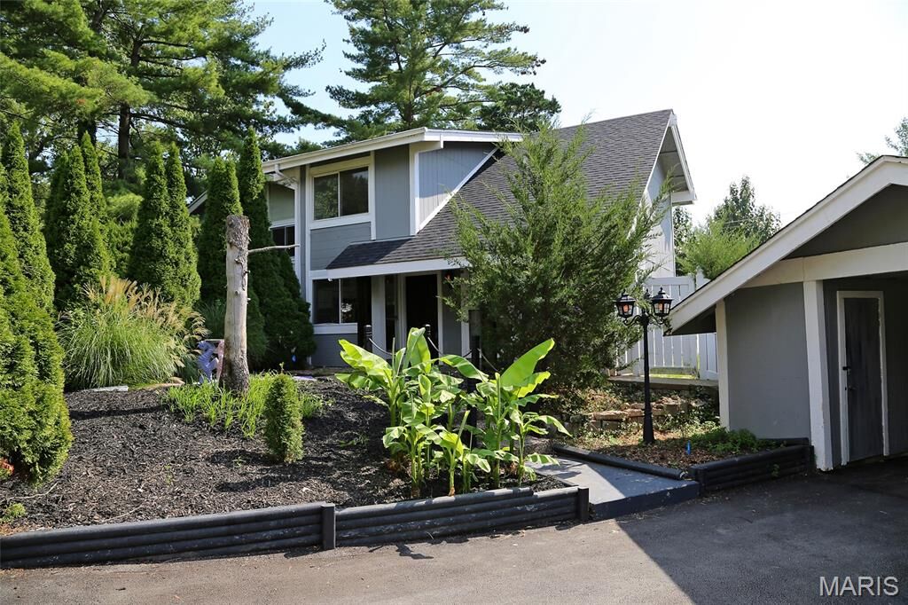 Property Photo:  1420 Pine Row Court  MO 63146 