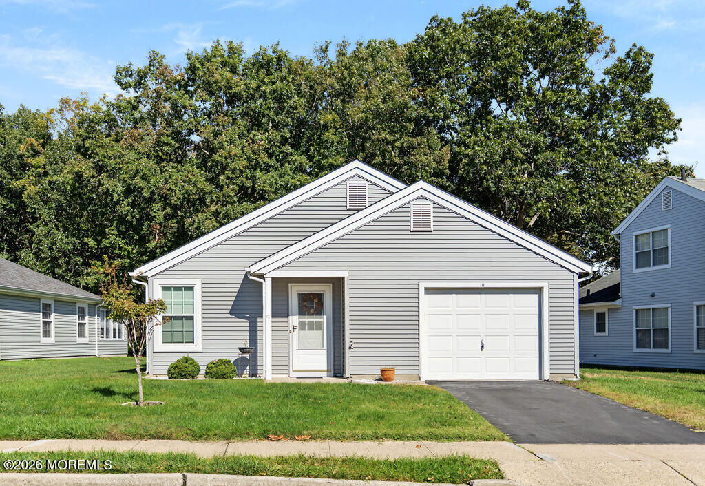 Property Photo:  8 Sequoia Court  NJ 08005 