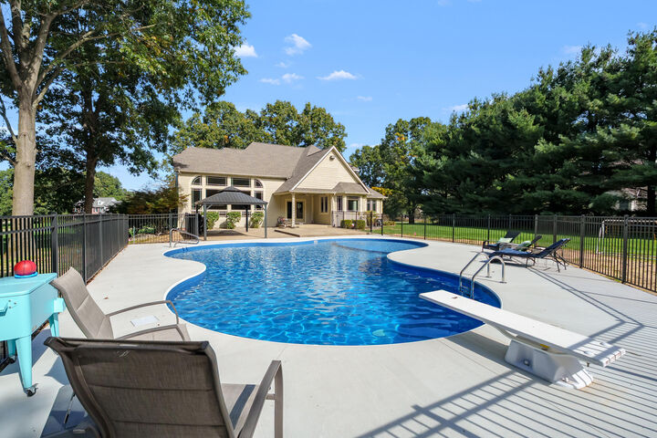 Property Photo:  60850 Valley View Boulevard  MI 49071 