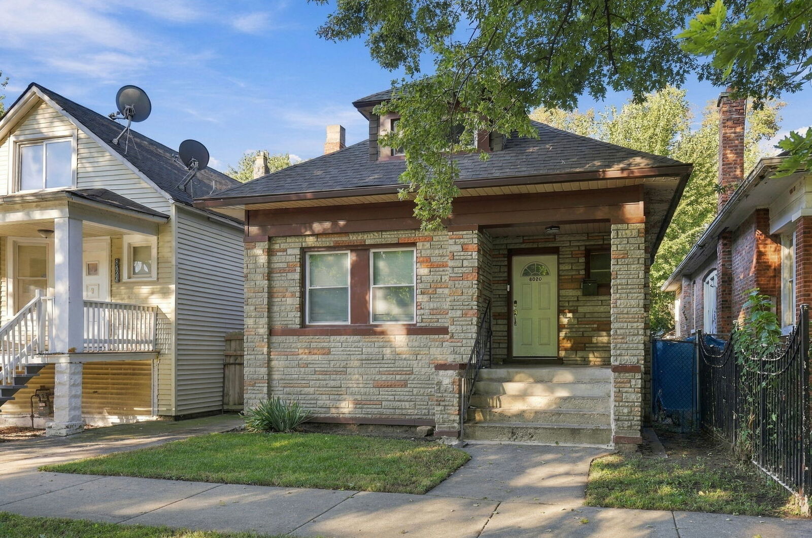 Property Photo:  8020 S Muskegon Avenue  IL 60617 