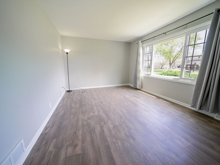Property Photo: 8240 S Octavia Avenue IL 60455
