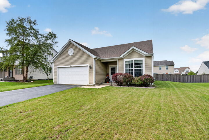 Property Photo: 1611 Balboa Drive IL 60447