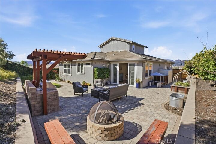Property Photo:  3173 Daisy Lane  CA 93401 