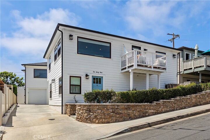 Property Photo:  264 266 San Joaquin Street  CA 92651 