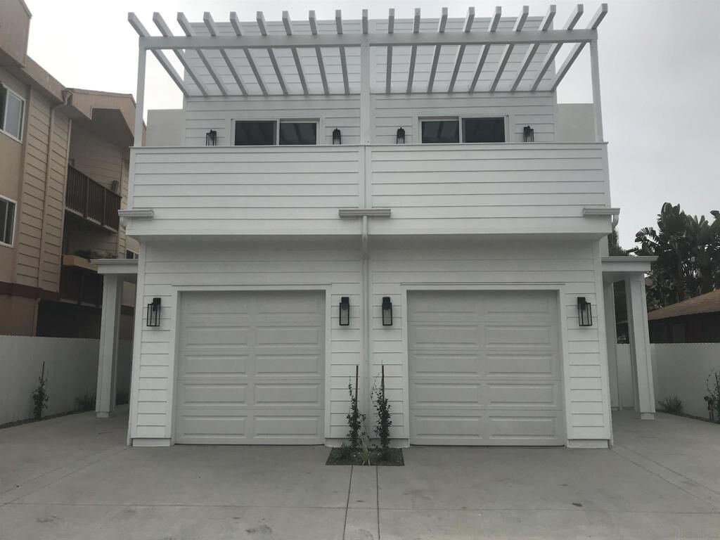 Property Photo:  253 Dahlia  CA 91932 