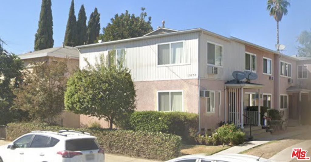 Property Photo:  13227 Oxnard Street  CA 91401 