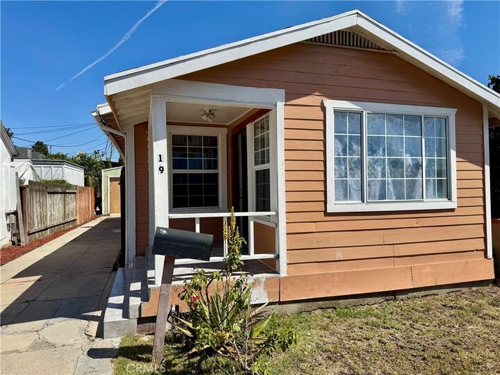 Property Photo:  19 E Platt  CA 90805 