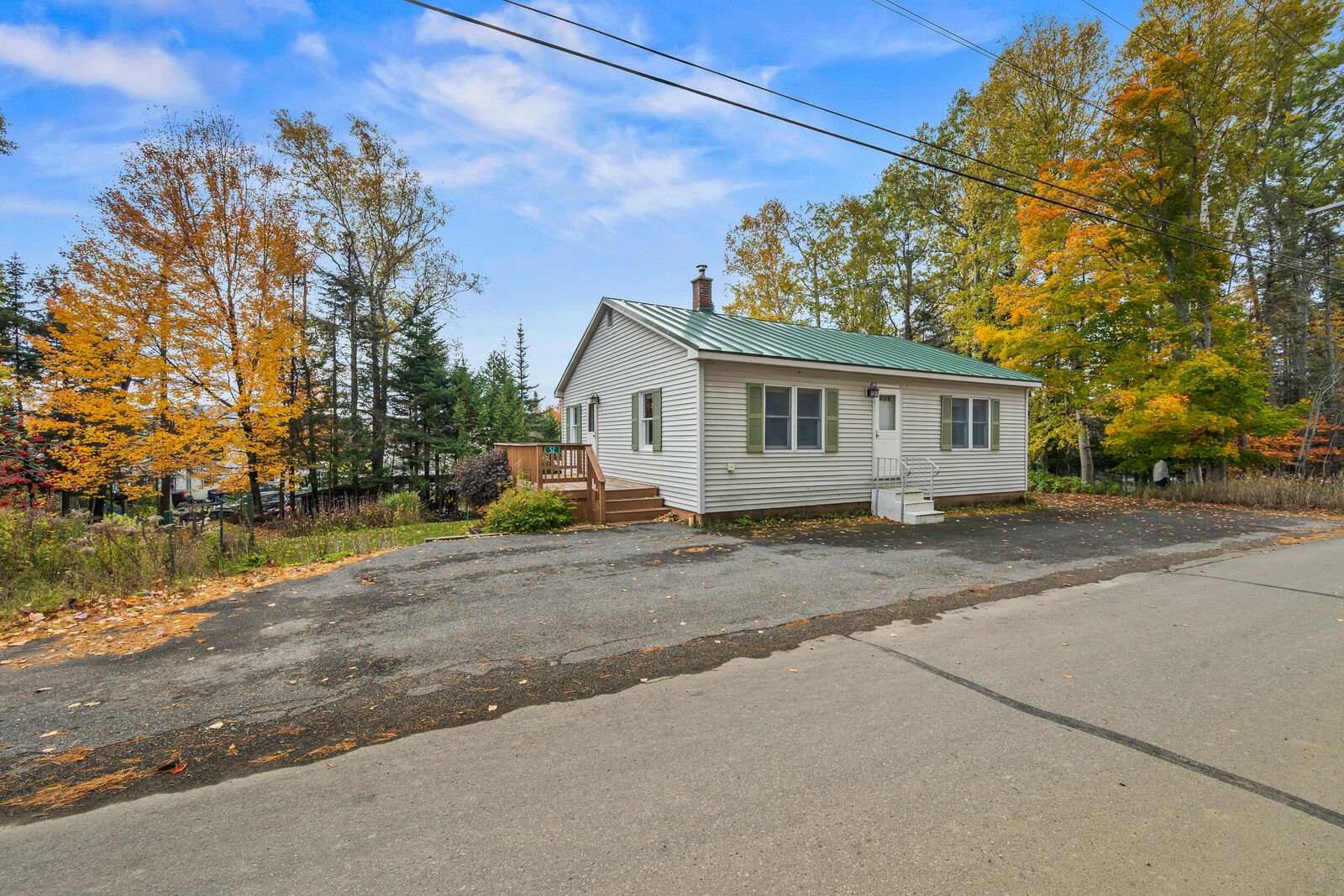 Property Photo:  52 Cross Street  ME 04970 