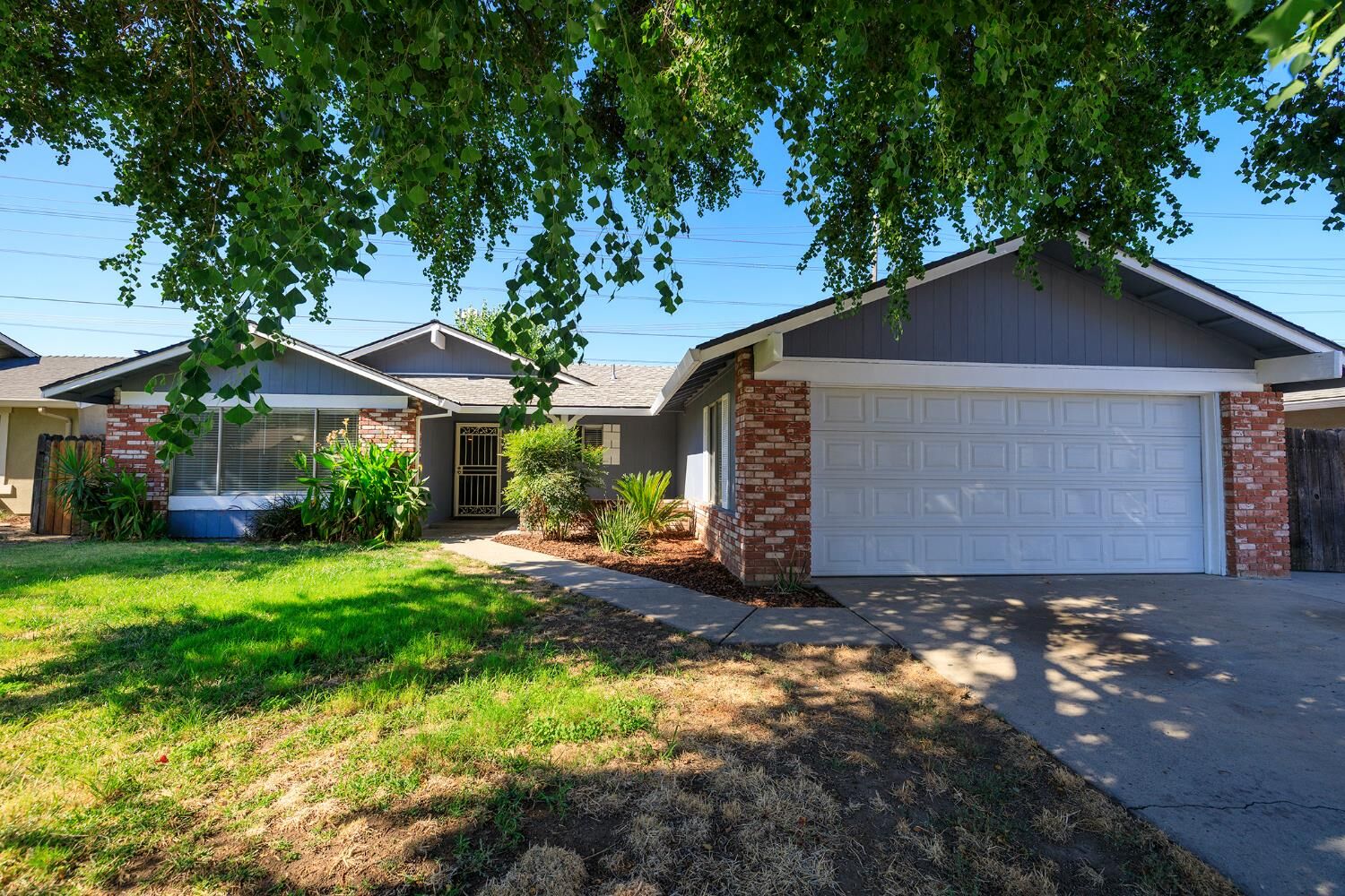 Property Photo: 2113 Venus Drive CA 95307