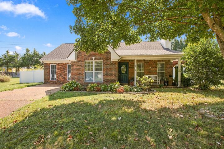 Property Photo:  2504 Wyatt Ct  TN 38401 