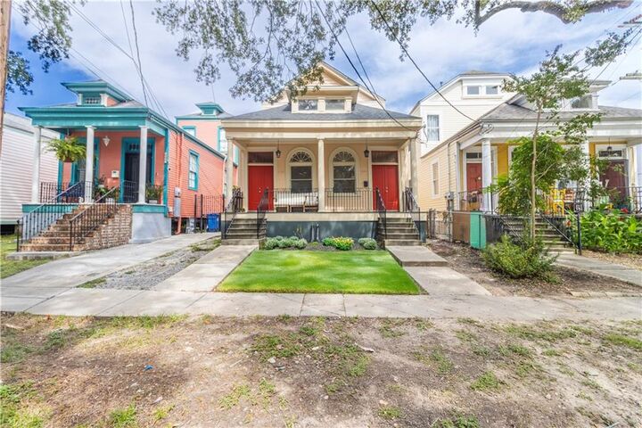 Property Photo:  3305 Banks Street  LA 70119 