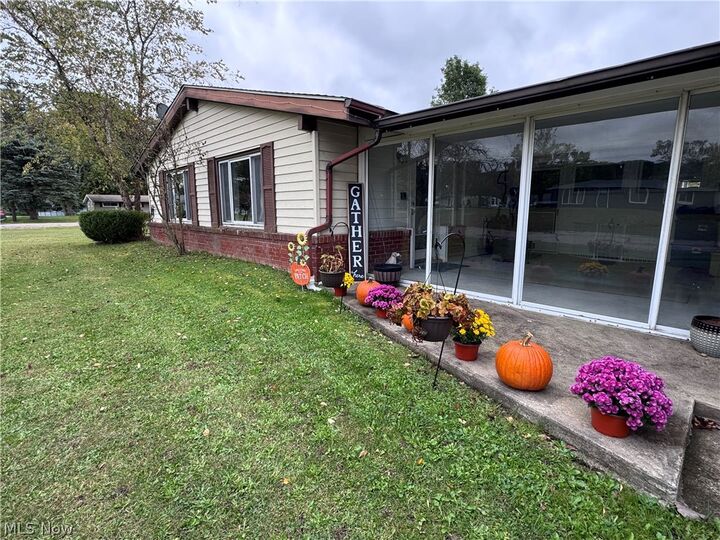 Property Photo: 9495 Seymour Drive OH 44241