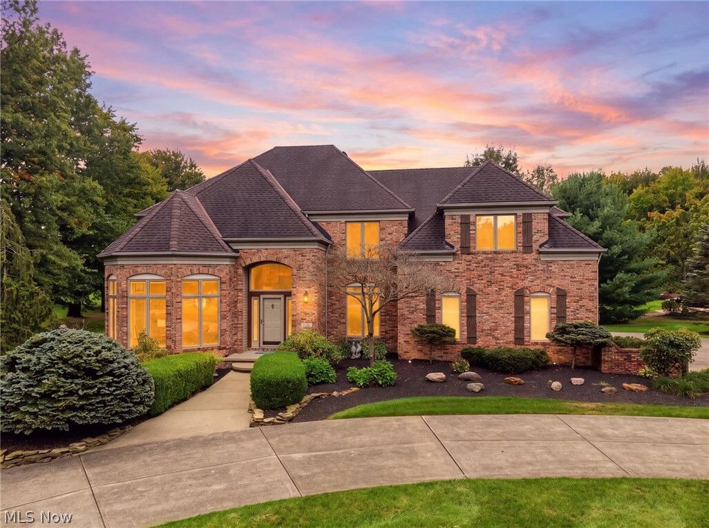 Property Photo: 38861 Arbor Court OH 44044