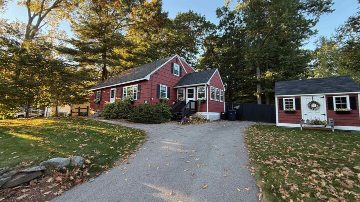 Property Photo: 10 Newman Drive NH 03062-2003