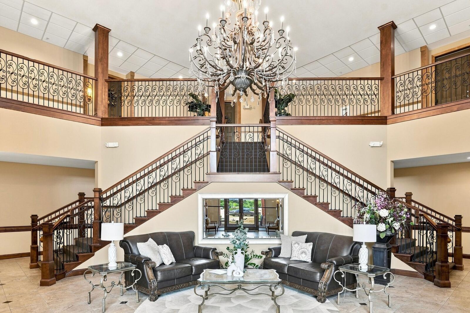 Property Photo:  150 E Travelers Trail 323  MN 55337 