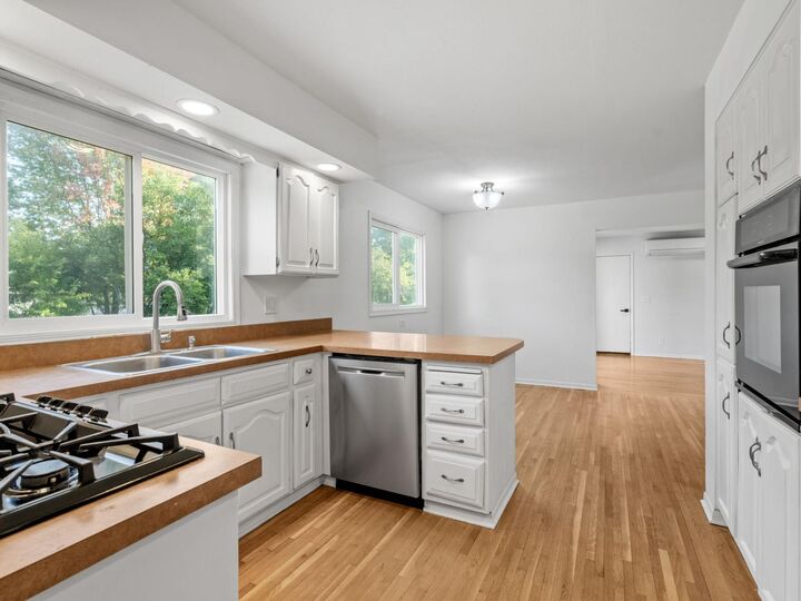 Property Photo:  2600 River Hills Drive  MN 55337 