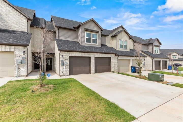 Property Photo: 1009 Debby Court TX 75098