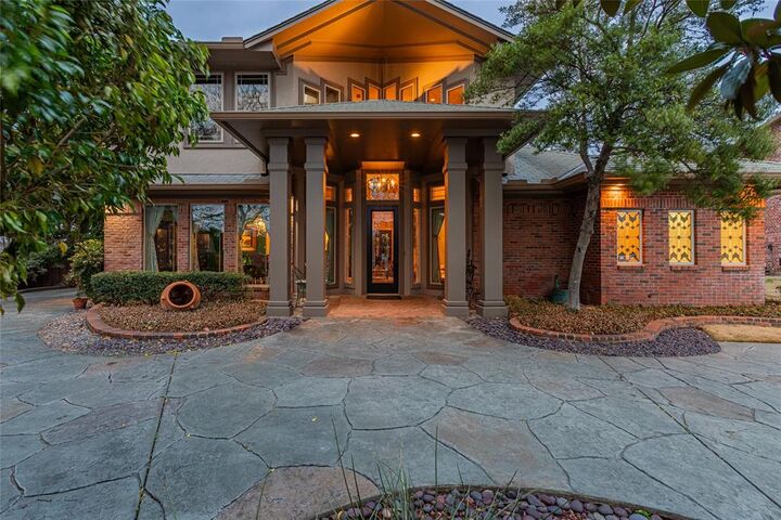 Property Photo:  800 Oakwood Court  TX 75077 