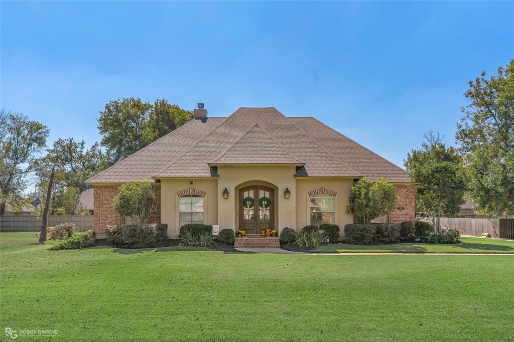 Property Photo: 828 Brittany Lane LA 71111