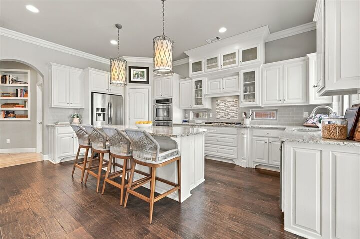 Property Photo: 3206 E Crestline Place AR 72701