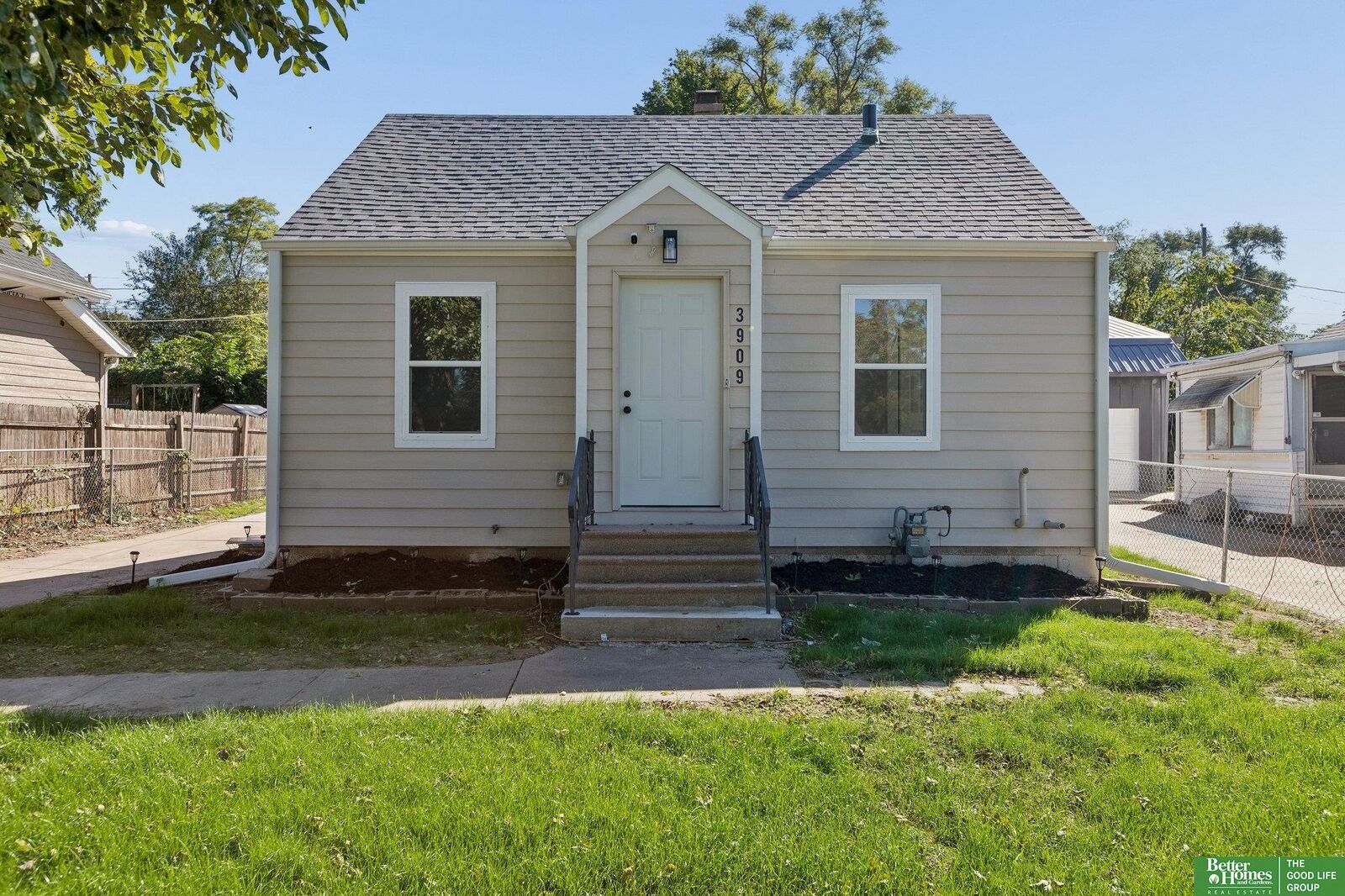 Property Photo:  3909 Blondo Street  NE 68111 