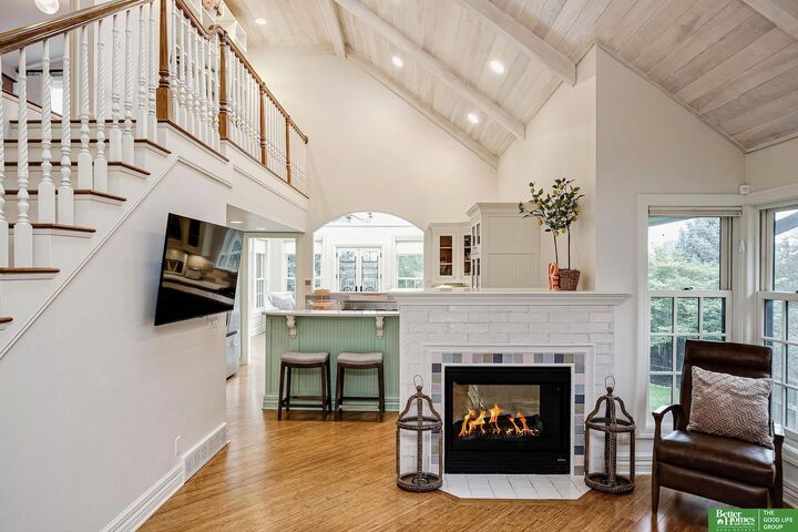 Property Photo:  1106 S 15th Circle  NE 68108 