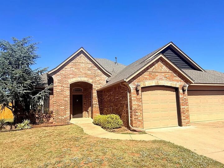 Property Photo:  11733 SW 22nd Terrace  OK 73099 