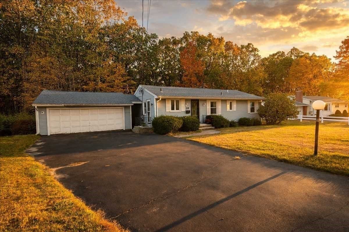 Property Photo:  29 Laurel Hill Ln  MA 01520 