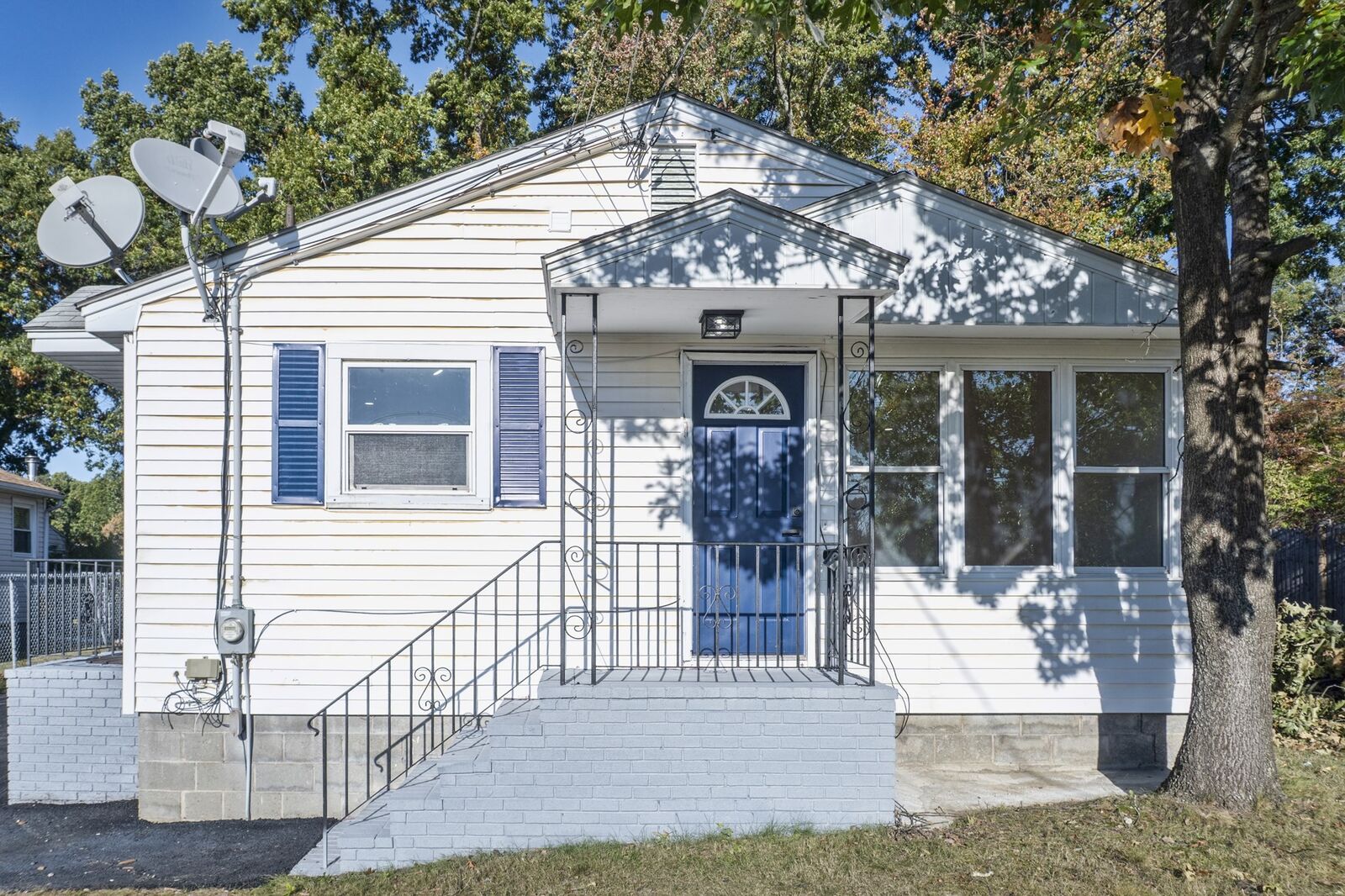 Property Photo:  32 Turnpike St  MA 01845 
