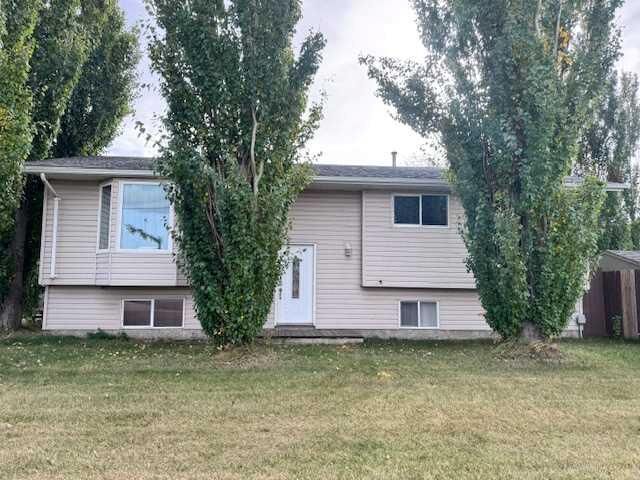 Property Photo: 3512 57 Avenue AB T9V 1S7