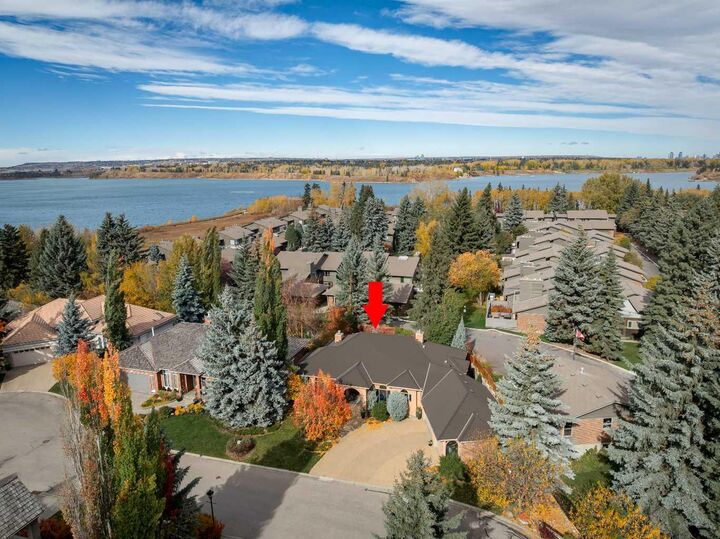 Photo de la propriété: 39 Baycrest Court SW AB T2V 5K1