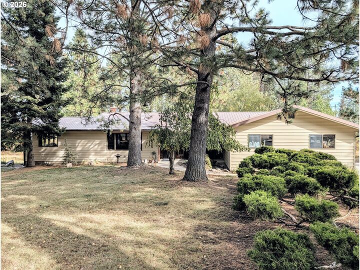 Property Photo:  65721 Hunter Rd  OR 97850 